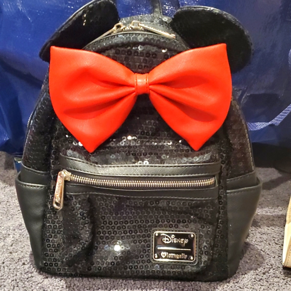 Mickey sequin backpack loungefly